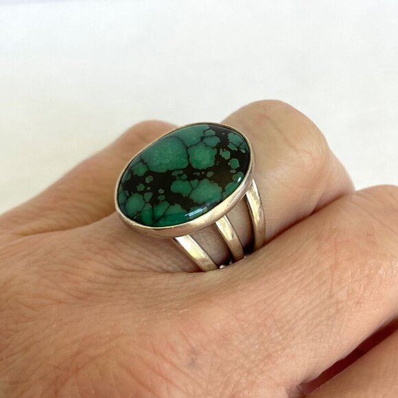 VTG Sterling Silver Southwest Style Oval Bezel Set Turquoise Triple Shank Ring - Picture 3 of 16
